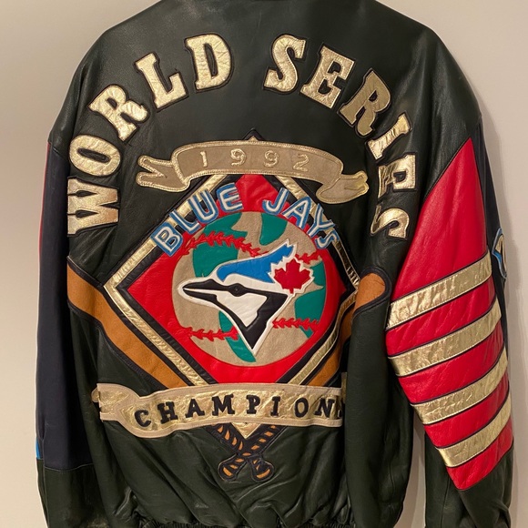 Blue jays - Picture 5 of 5